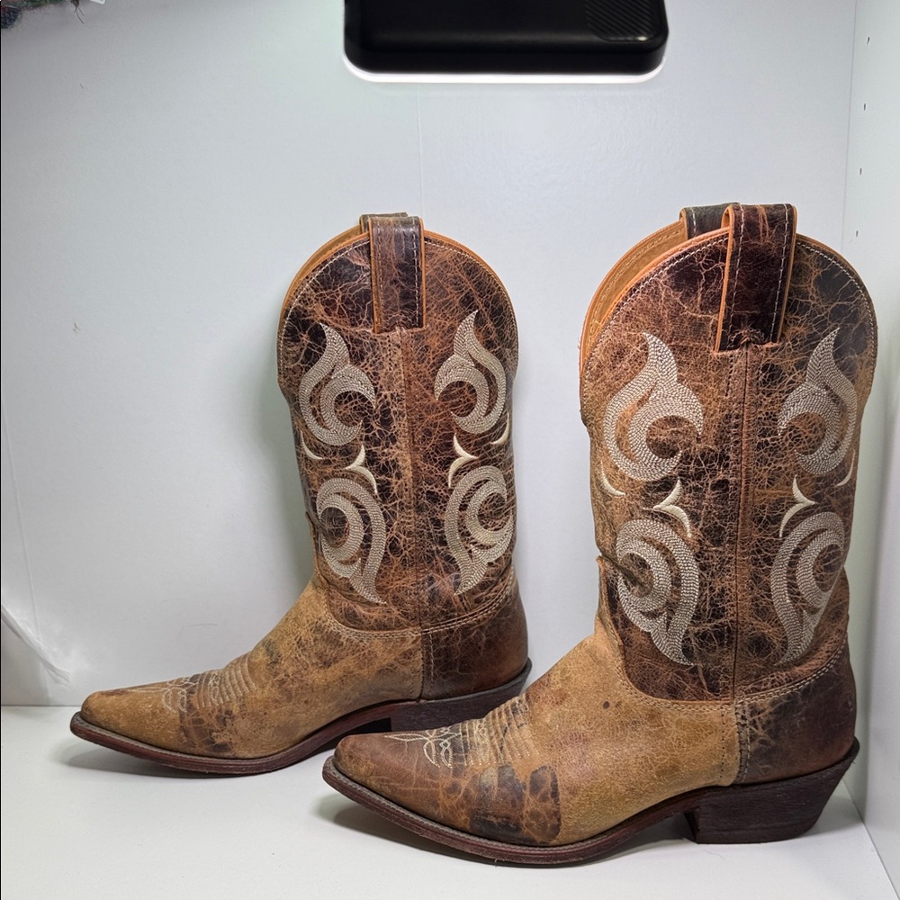 Western Cowboy Boots - Brown Leather with White Stitching size 8.5
